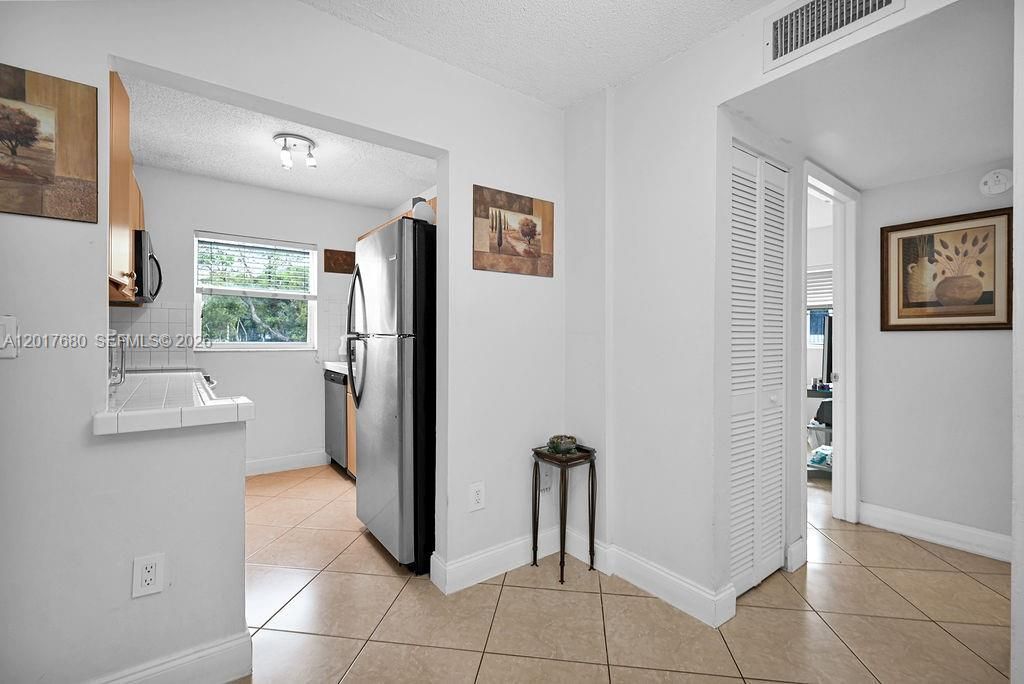 2920 SW 28th Ter, Unit 207, Miami, FL 33133 Photo