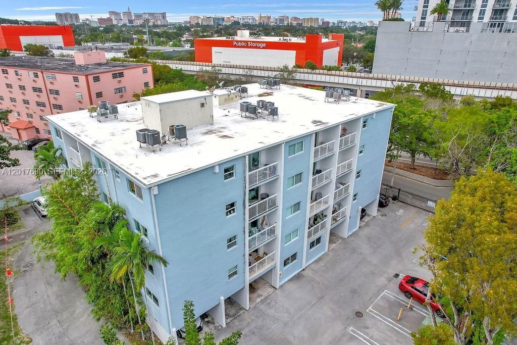 2920 SW 28th Ter, Unit 207, Miami, FL 33133 Photo