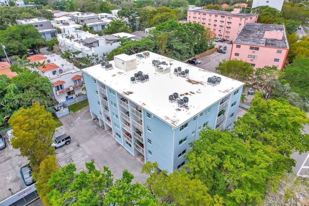 2920 SW 28th Ter, Unit 207, Miami, FL 33133 Photo