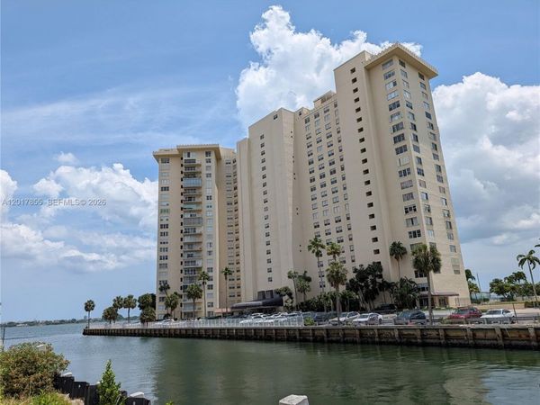 11111 Biscayne Blvd , Unit 7E, Miami, FL 33181