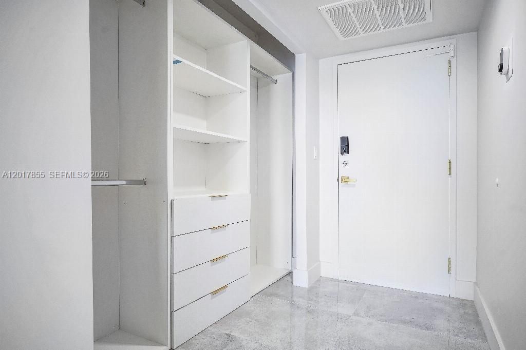 11111 Biscayne Blvd , Unit 7E, Miami, FL 33181 Photo