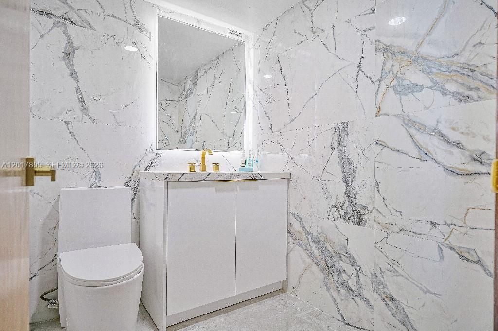 11111 Biscayne Blvd , Unit 7E, Miami, FL 33181 Photo