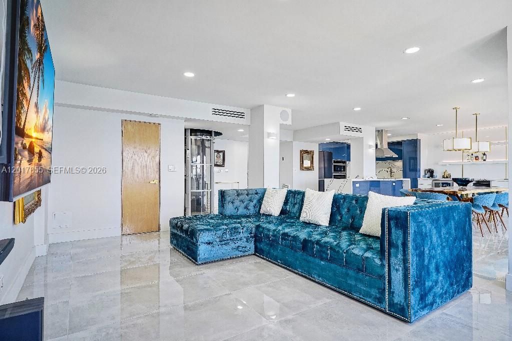 11111 Biscayne Blvd , Unit 7E, Miami, FL 33181 Photo