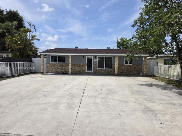 6370 Fletcher St , Hollywood, FL 33023