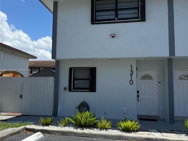 1310 W 42nd St , Unit 1310, Hialeah, FL 33012