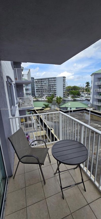 2475 NW 16th St Rd , Unit 504, Miami, FL 33125 Photo