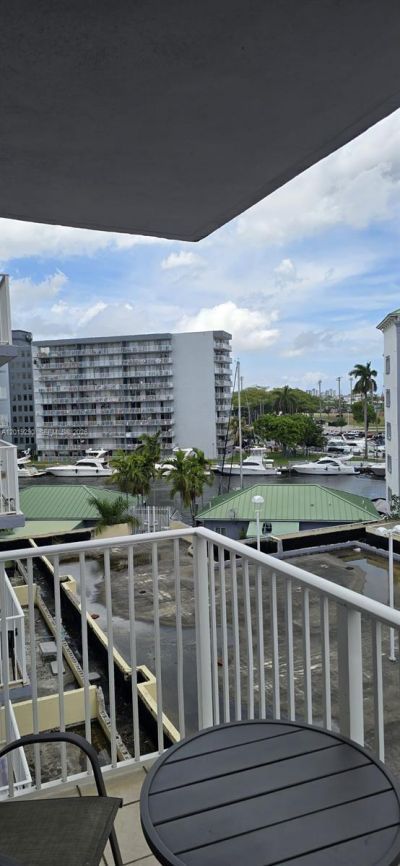 2475 NW 16th St Rd , Unit 504, Miami, FL 33125 Photo