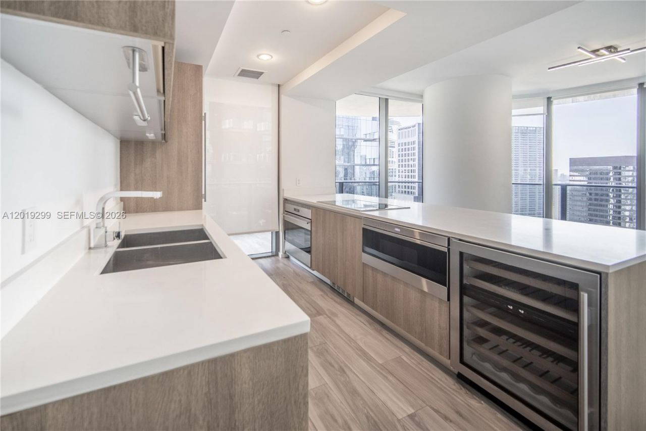 801 S Miami Ave , Unit 3905, Miami, FL 33130 Photo