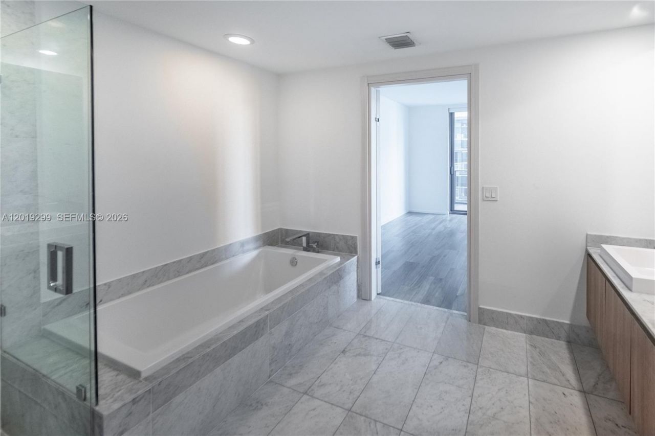 801 S Miami Ave , Unit 3905, Miami, FL 33130 Photo