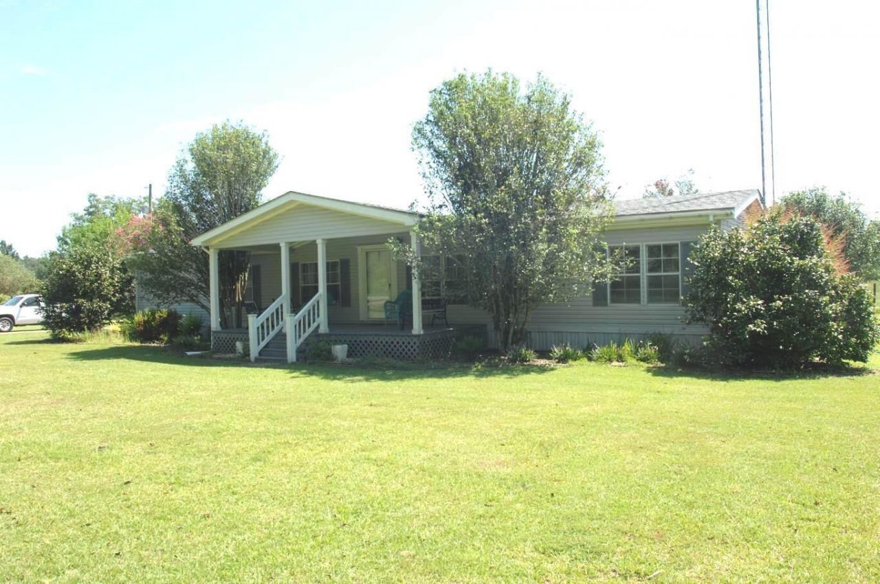 825 Mississippi 585, Kokomo, MS 39643 Main Photo