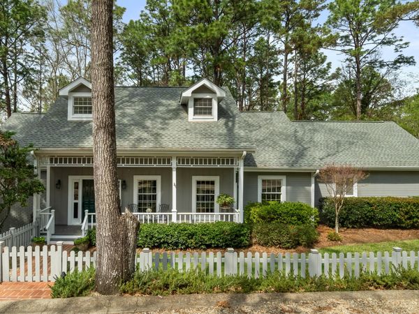 104 Redbud Ln., Hattiesburg, MS 39402