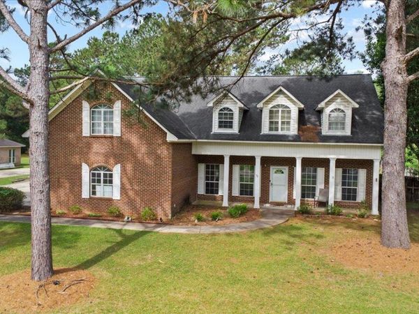 33 Red Oak Ln., Hattiesburg, MS 39402