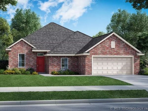 203 S 25th Street E, Collinsville, OK 74021