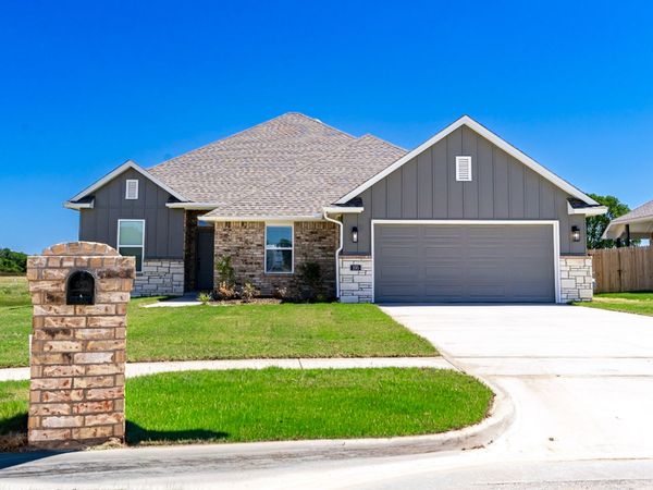 203 S 25th Street, Collinsville, OK 74021