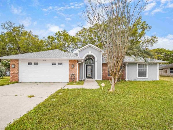 3313 Country Meadow Ln, Pace, FL 32571