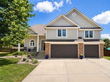 9105 N Kansas Court, Kansas City, MO 64156