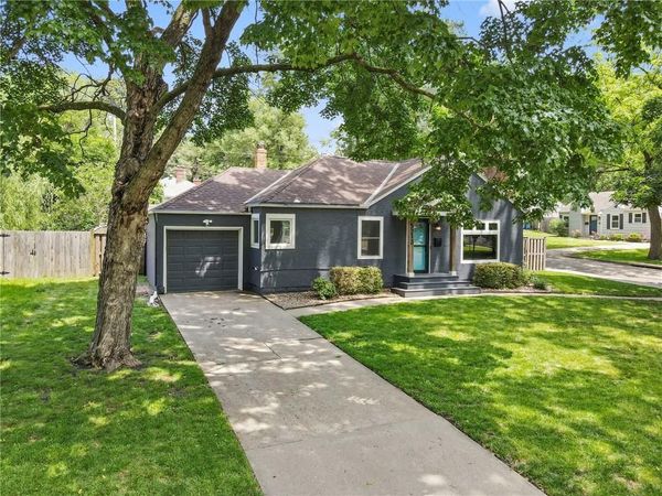 5213 Rosewood Drive, Roeland Park, KS 66205