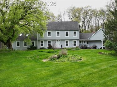 10300 Clark Road, Springfield Twp, MI 48350