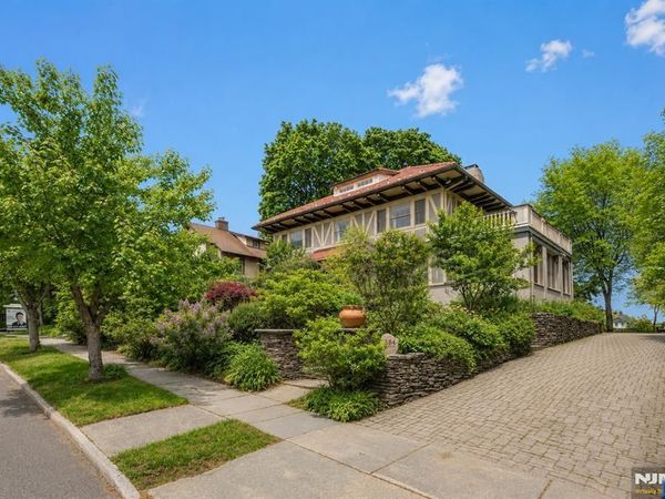 384 Anderson Street, HACKENSACK, NJ 07601