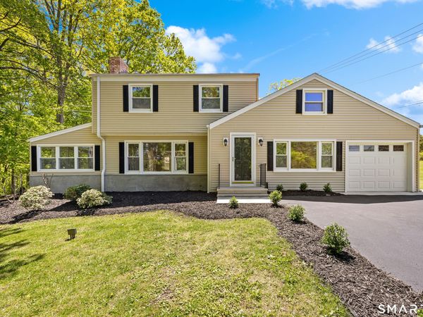 1044 Dunbar Hill, Hamden, CT 06514