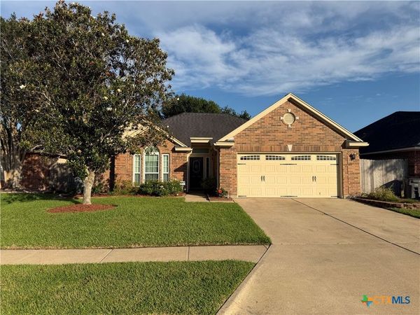 303 Arabian Drive , Victoria, TX 77904