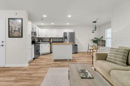 103 Taylor Circle photo 4