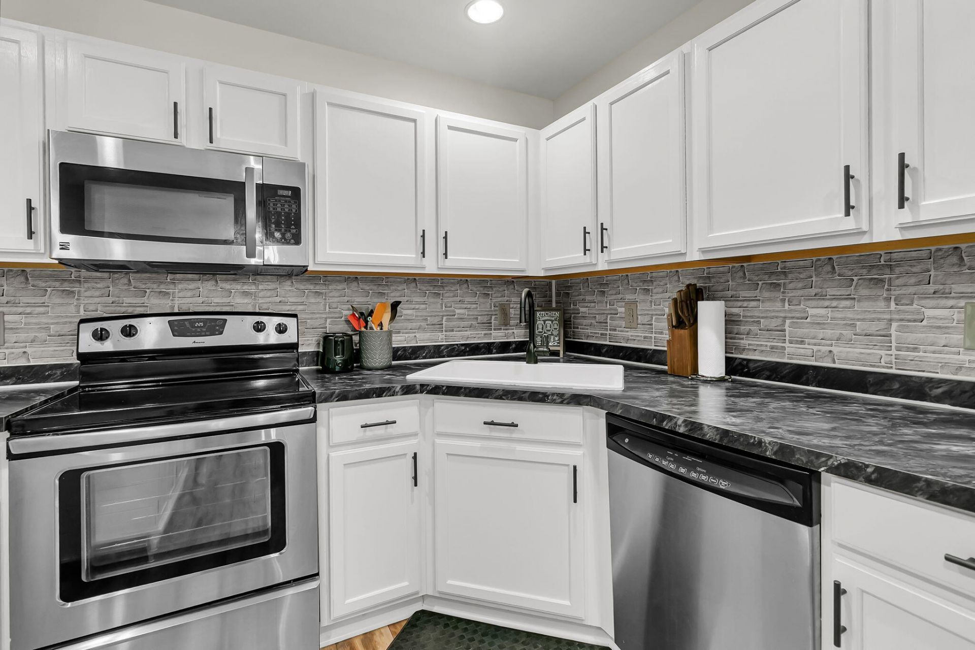 103 Taylor Circle Photo 7