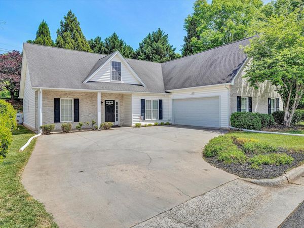207 Duncraig DR , Lynchburg, VA 24502