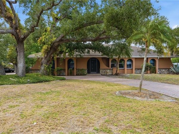 1860 Marina CIR , NORTH FORT MYERS, FL 33903