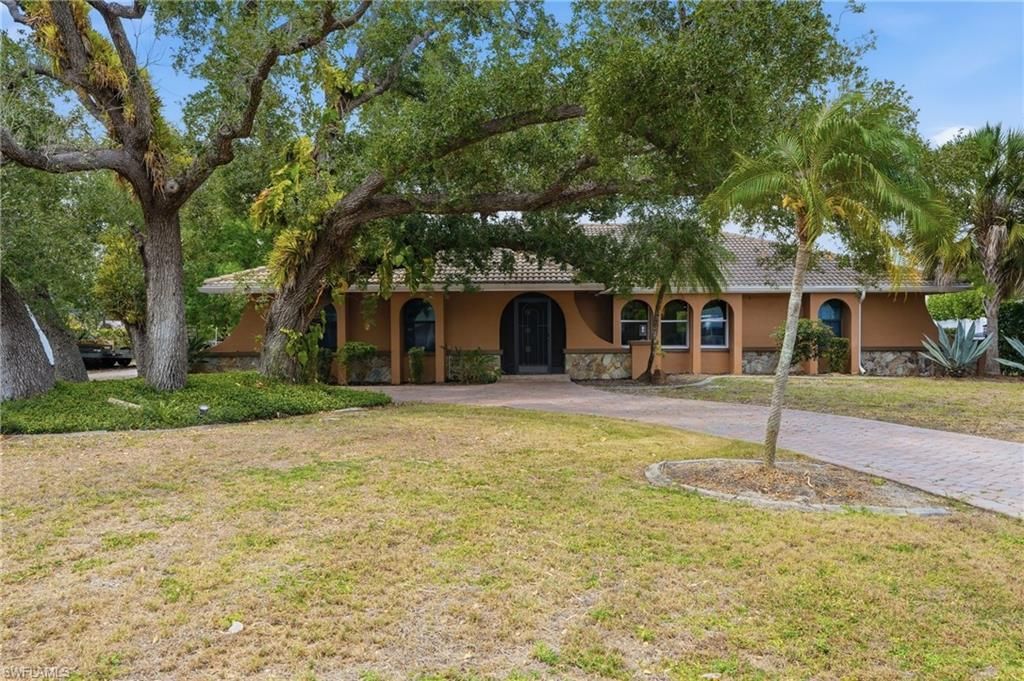 1860 Marina Cir, North Fort Myers, FL 33903 Photo
