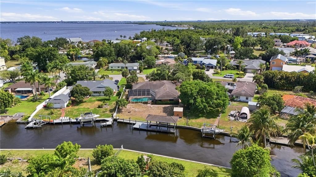 1860 Marina Cir , North Fort Myers, FL 33903 Photo