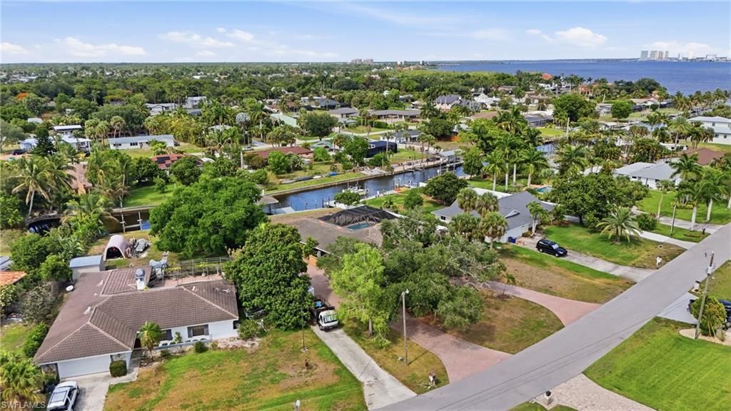 1860 Marina Cir , North Fort Myers, FL 33903 Photo