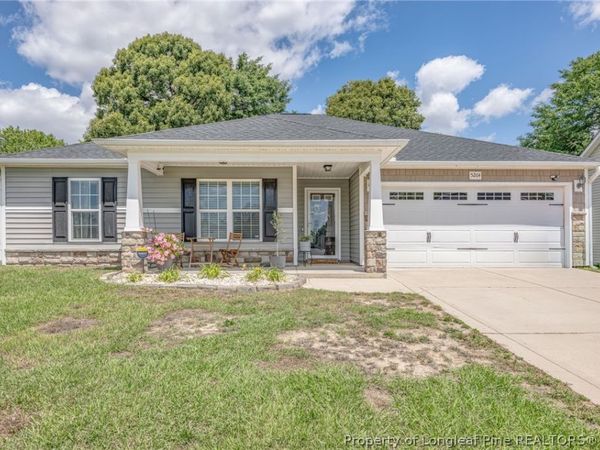 5264 Goshawk Drive, Hope Mills, NC 28348