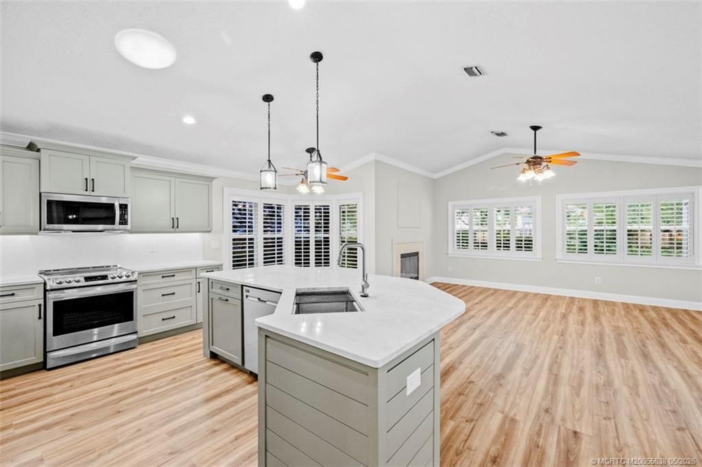 2671 NE Pinecrest Lakes Boulevard, Jensen Beach, FL 34957 Photo