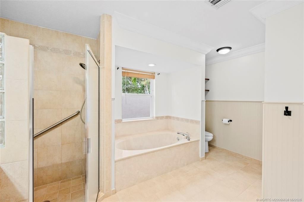 2671 NE Pinecrest Lakes Boulevard, Jensen Beach, FL 34957 Photo