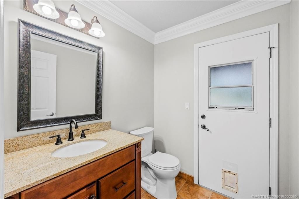 2671 NE Pinecrest Lakes Boulevard, Jensen Beach, FL 34957 Photo