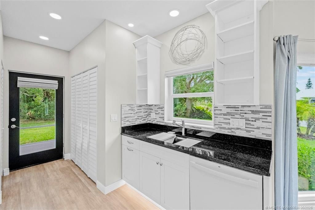 2671 NE Pinecrest Lakes Boulevard, Jensen Beach, FL 34957 Photo