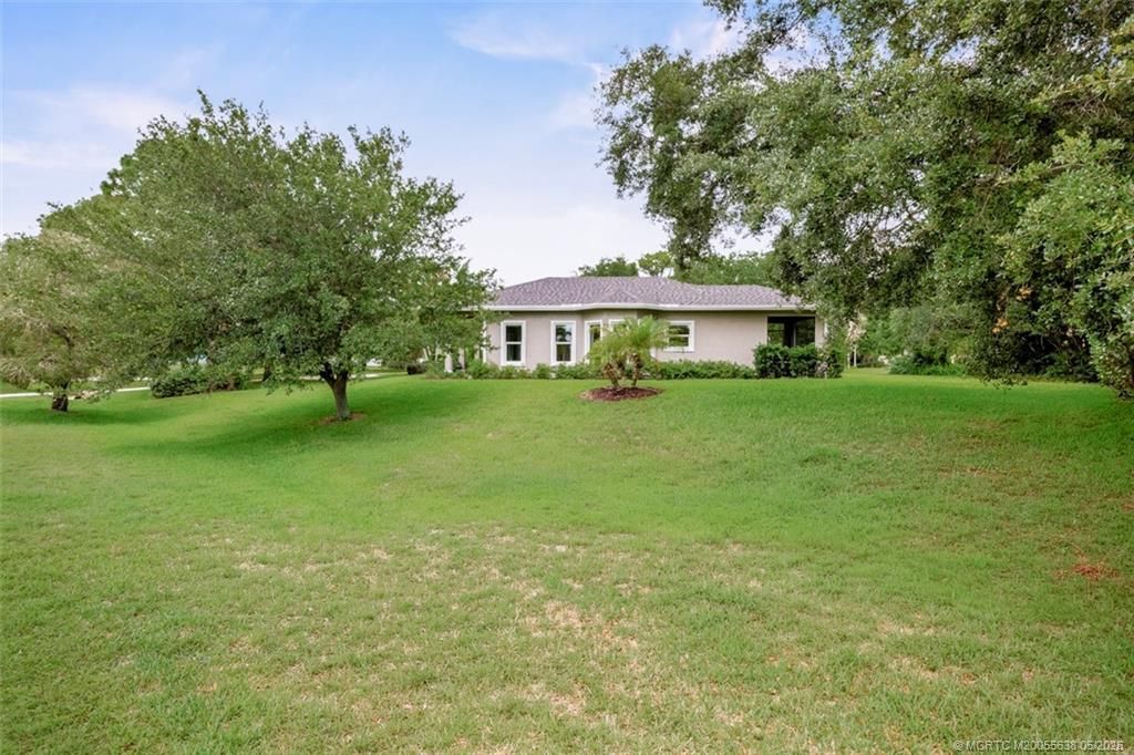 2671 NE Pinecrest Lakes Boulevard, Jensen Beach, FL 34957 Photo