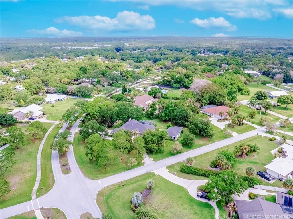2671 NE Pinecrest Lakes Boulevard, Jensen Beach, FL 34957 Photo