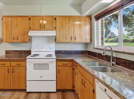 106 Smithridge Park, Reno, NV 89502 Photo
