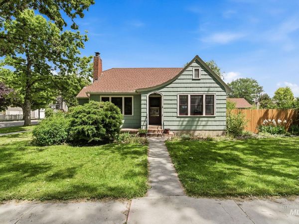 1801 Dearborn St, Caldwell, ID 83605