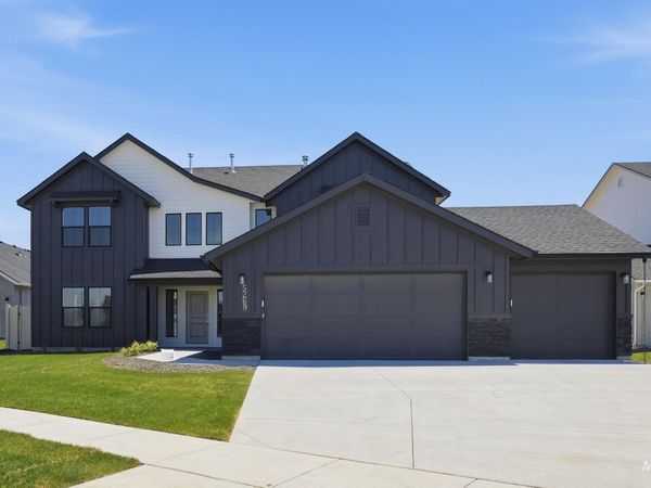 5269 E Phelps Lake Dr, Nampa, ID 83687