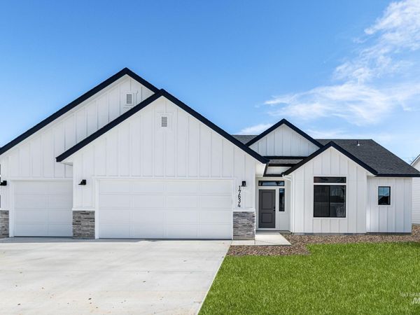 5299 E Phelps Lake Dr, Nampa, ID 83687