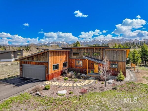 13800 Raptor Loop, McCall, ID 83638