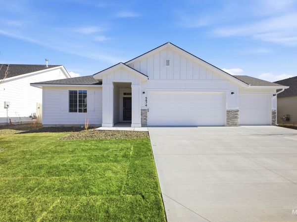 7140 E Marble Springs Dr, Nampa, ID 83687