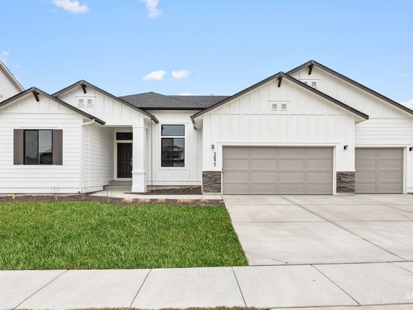 7043 E Marble Springs Dr, Nampa, ID 83687