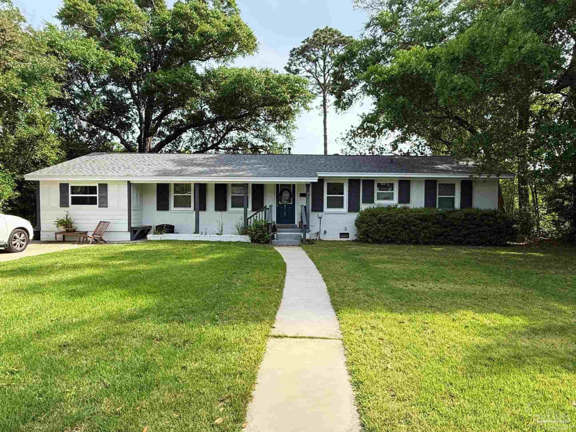 1826 Peyton Dr, Pensacola, FL 32503 Main Photo
