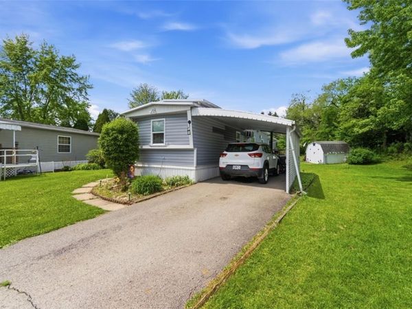 213 North Ct, Cranberry Twp, PA 16066