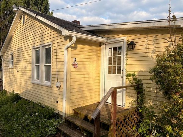 19 Saul Ave, Greenville, PA 16125