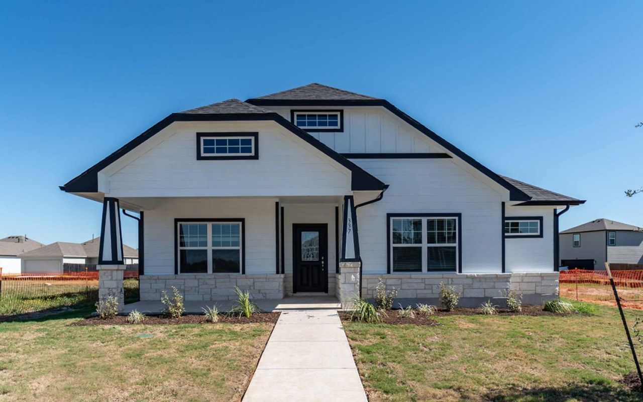 337 Yosemite Dr , Kyle, TX 78640 Main Photo